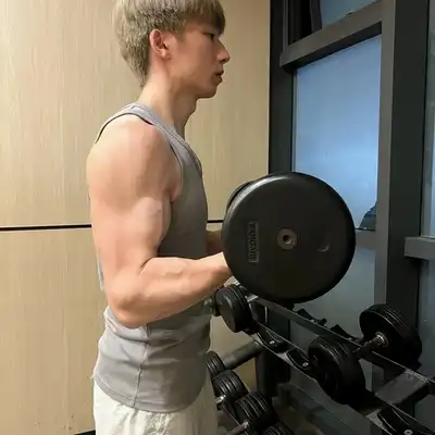 傅欣达
